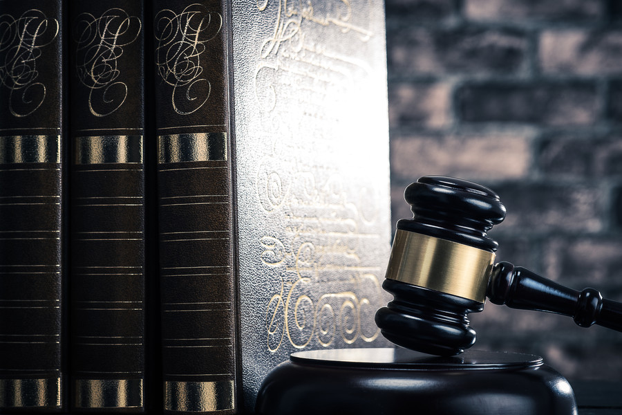 南京刑事律师揭秘：当老公被拘留，如何巧妙处理家庭事务？