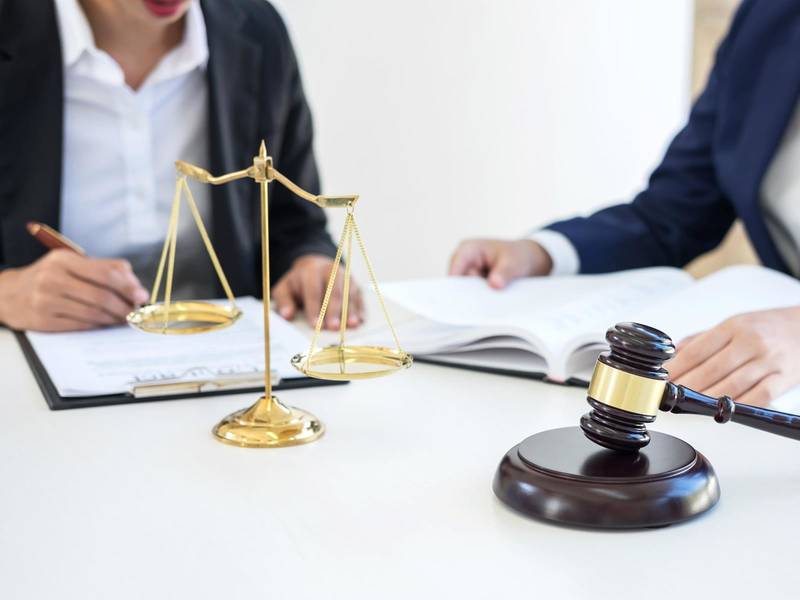 南京刑事辩护律师解读：网上卖假烟判刑的多维度考量
