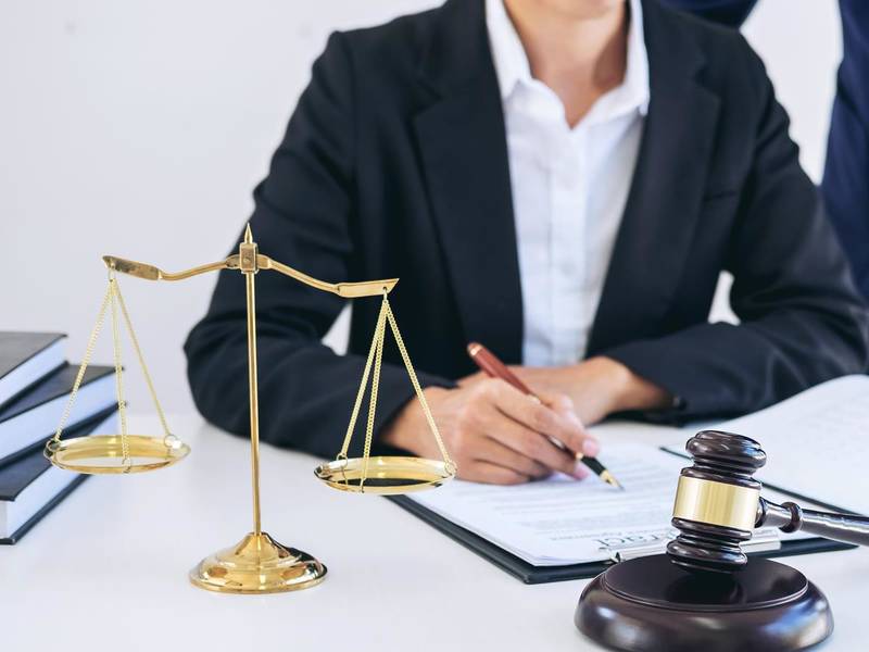 南京刑事拘留律师教你如何应对家人被刑事拘留：冷静、理智、行动