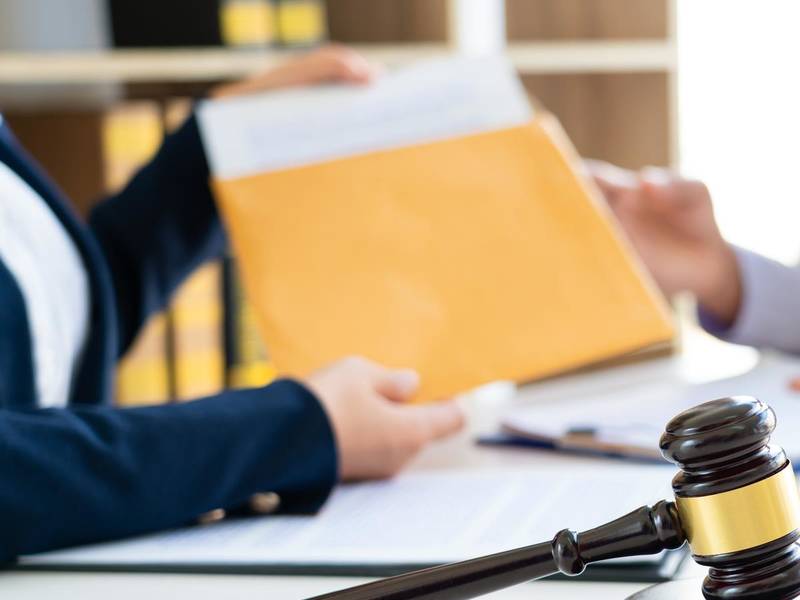 南京刑事案件律师解读：进看守所多久可探视的相关规定与实践